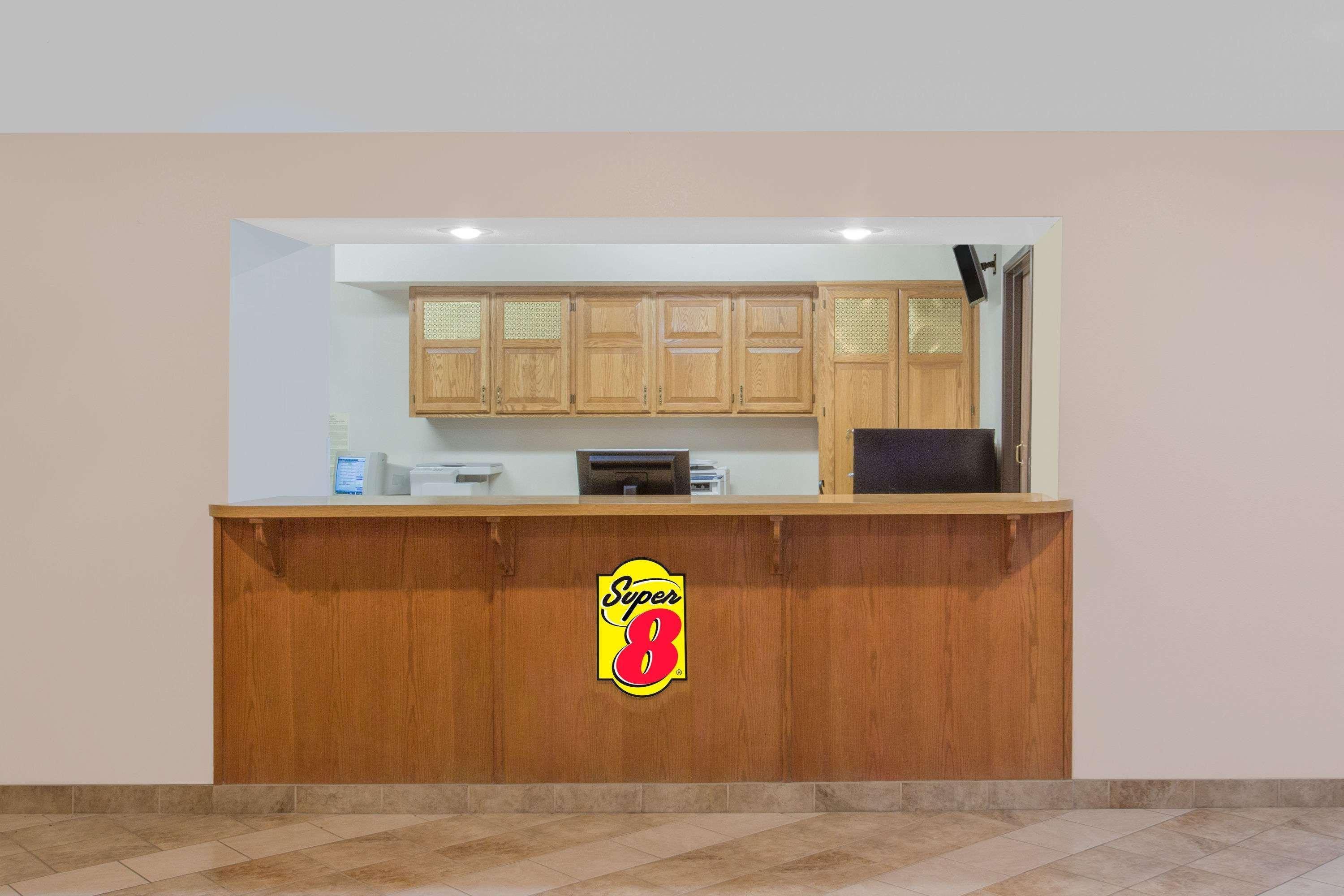 Super 8 By Wyndham Nv Hotel 2*