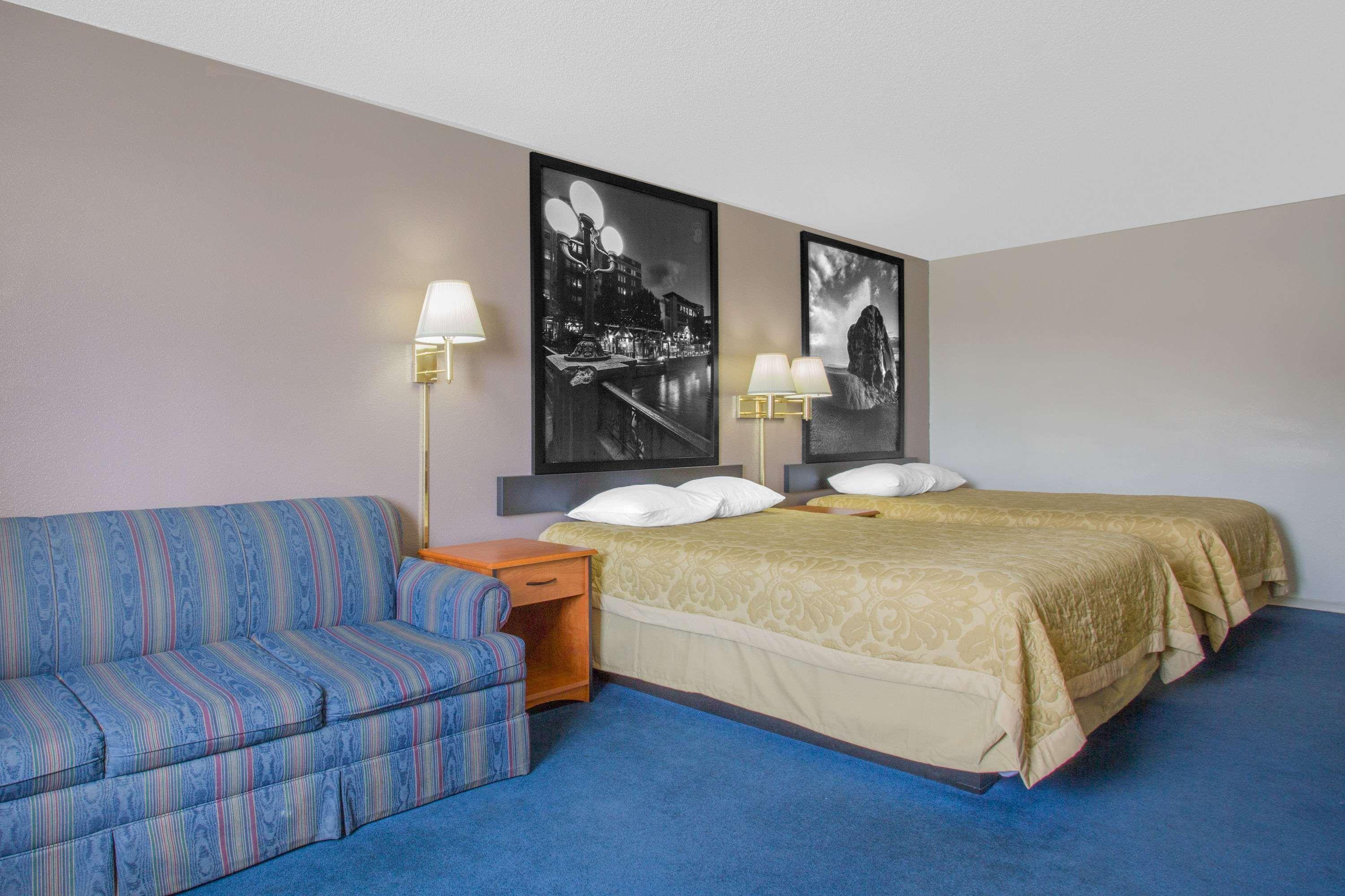 Super 8 By Wyndham Nv 2*