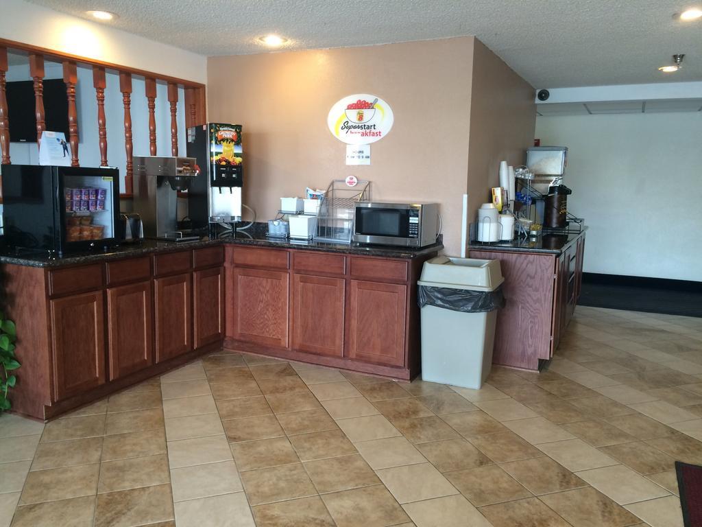 Super 8 By Wyndham Nv Hotel 2*